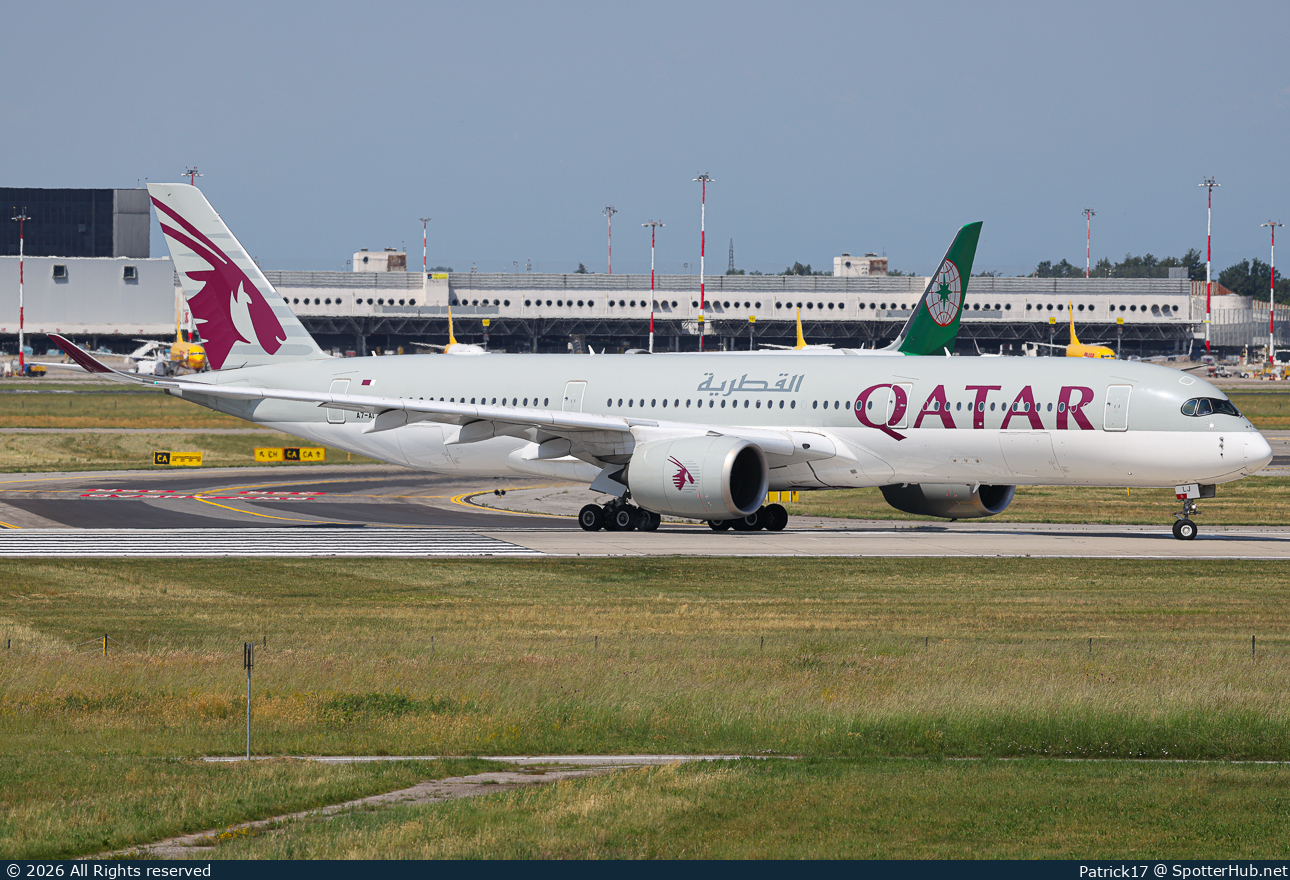Photo of A7-ALJ - Airbus A350-941 operated by Qatar Airways