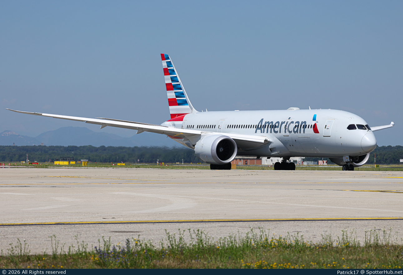 Photo of N870AX - Boeing 787-8 Dreamliner operated by American Airlines