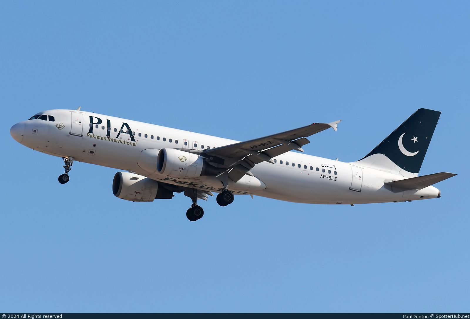 Photo of AP-BLZ - Airbus A320-216 operated by PIA Pakistan International Airlines