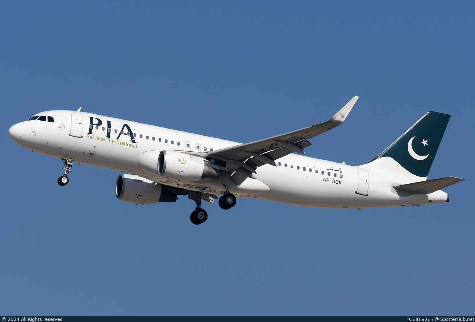 Photo of AP-BOK - Airbus A320-214 operated by PIA Pakistan International Airlines