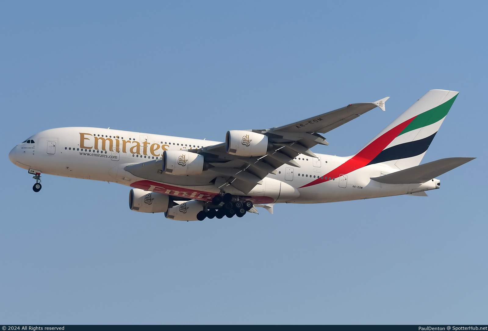 Photo of A6-EOM - Airbus A380-861 operated by Emirates