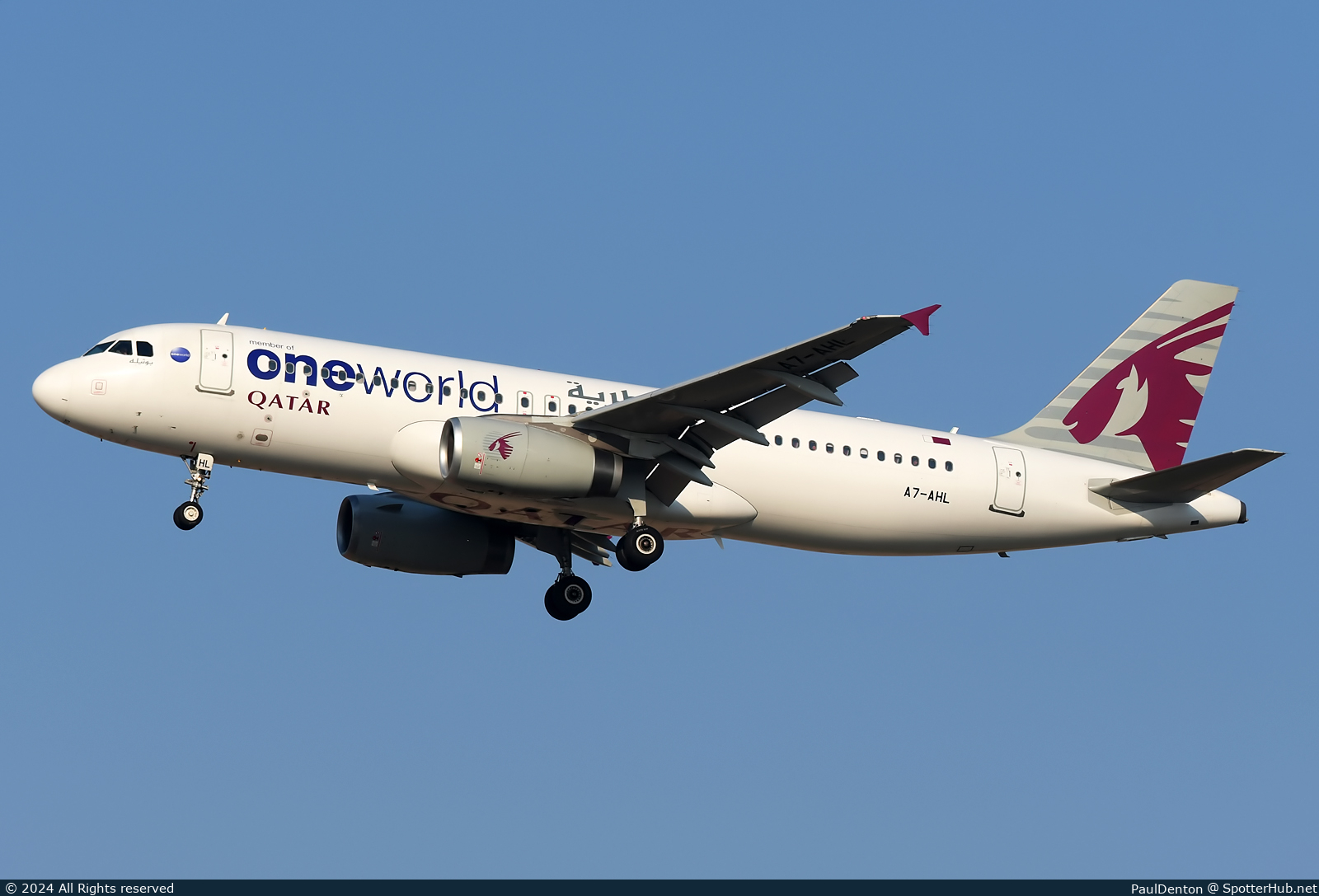 Photo of A7-AHL - Airbus A320-232 operated by Qatar Airways