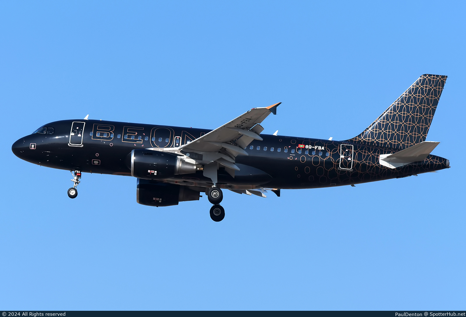 Photo of 8Q-FBA - Airbus A319-111 operated by beOnd