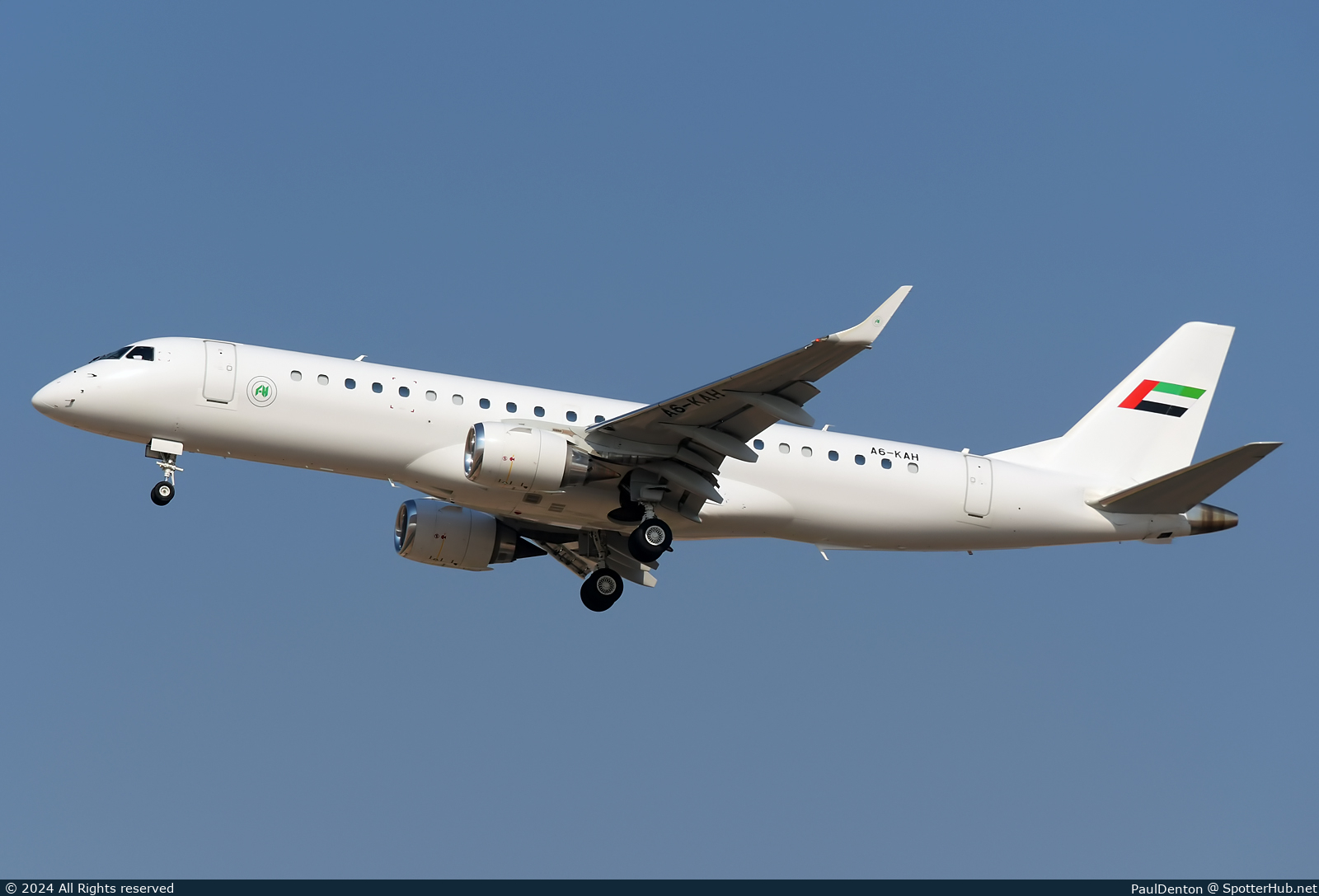 Photo of A6-KAH - Embraer Lineage 1000 operated by ExecuJet Middle East