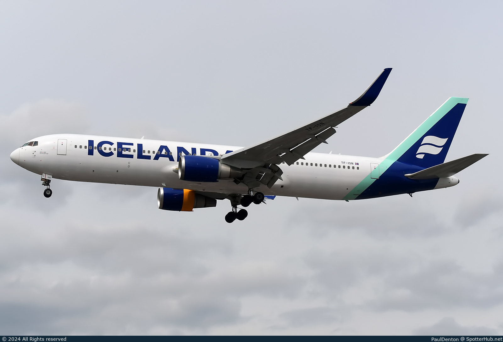 Photo of TF-ISN - Boeing 767-319(ER) operated by Icelandair