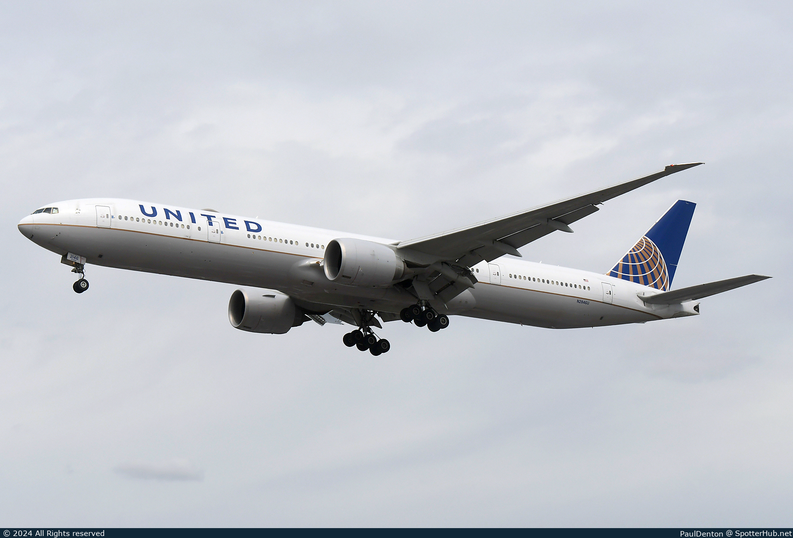 Photo of N2846U - Boeing 777-322(ER) operated by United Airlines