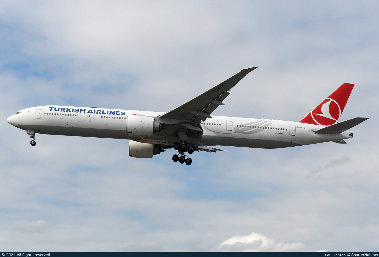 Photo of TC-LJC - Boeing 777-3F2(ER) operated by Turkish Airlines