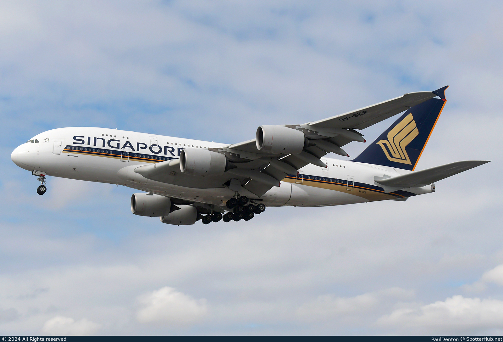 Photo of 9V-SKR - Airbus A380-841 operated by Singapore Airlines