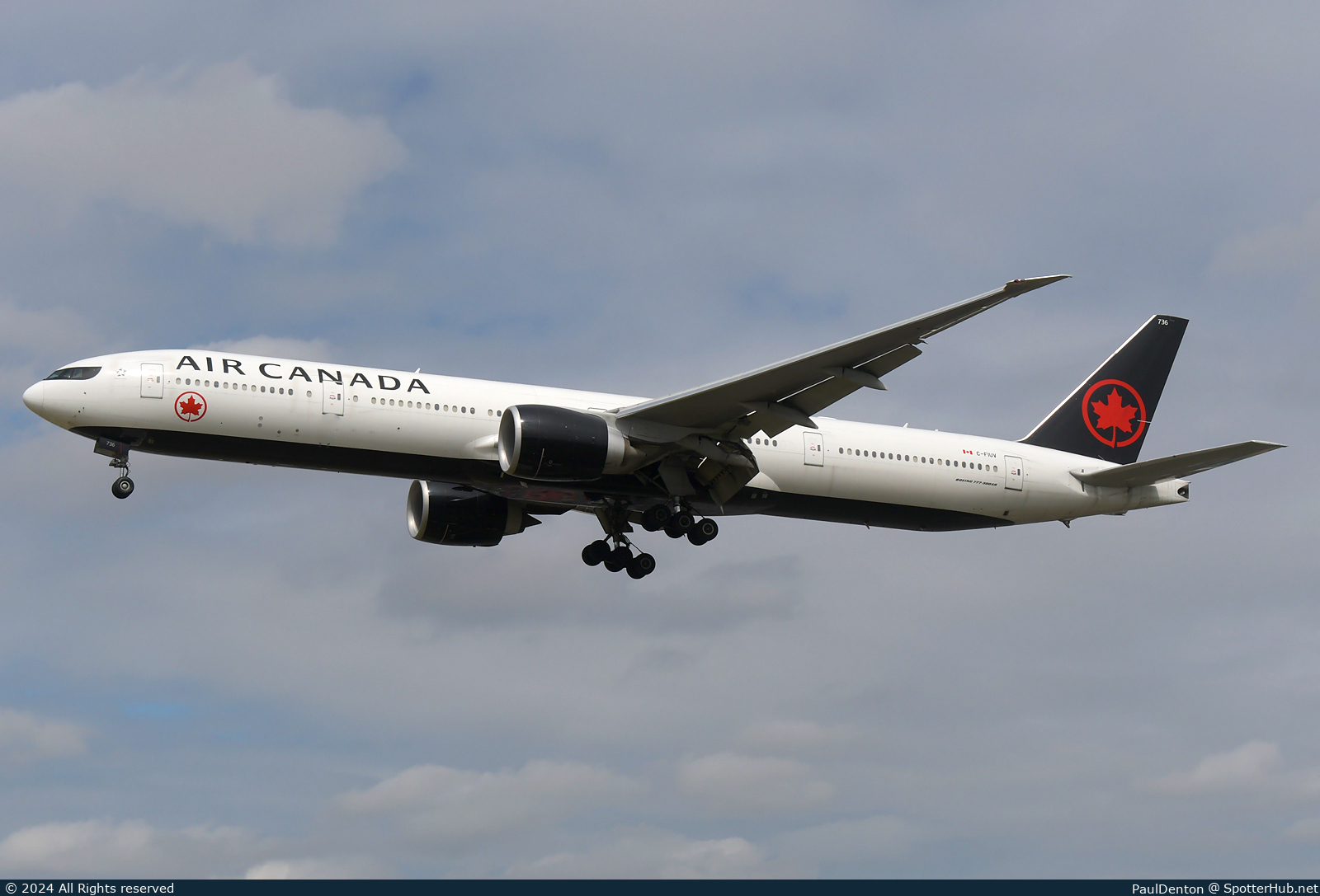 Photo of C-FIUV - Boeing 777-333(ER) operated by Air Canada