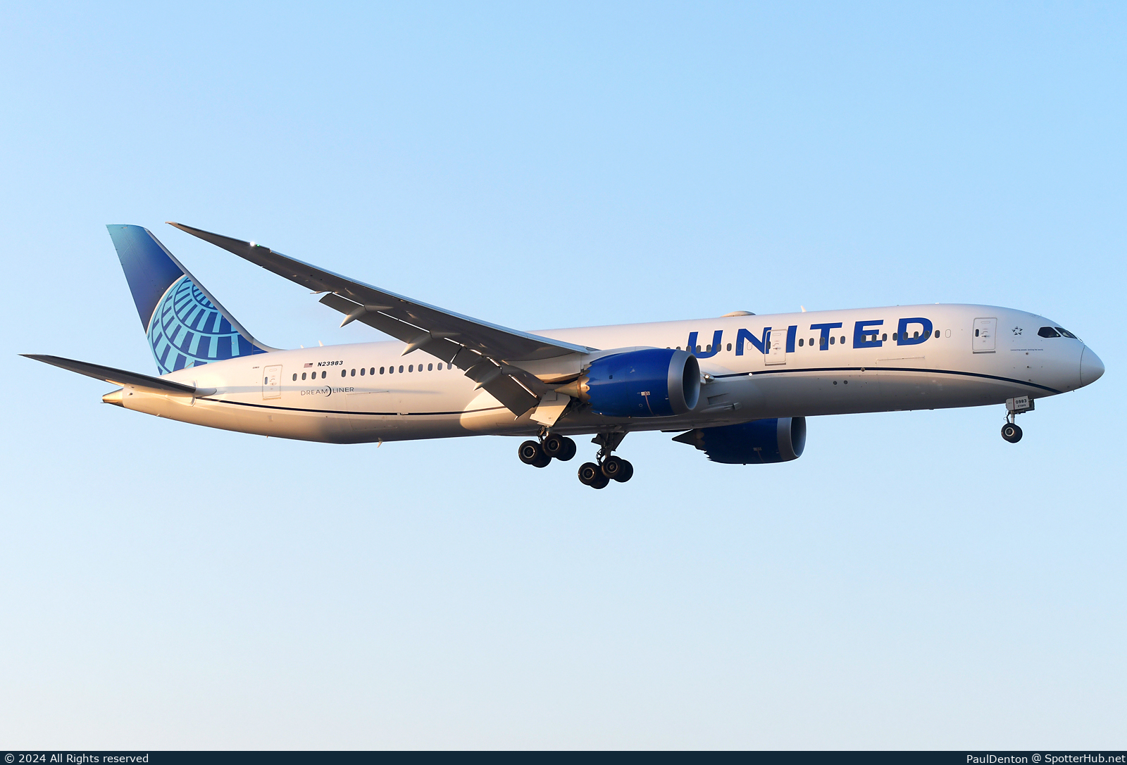 Photo of N23983 - Boeing 787-9 Dreamliner operated by United Airlines
