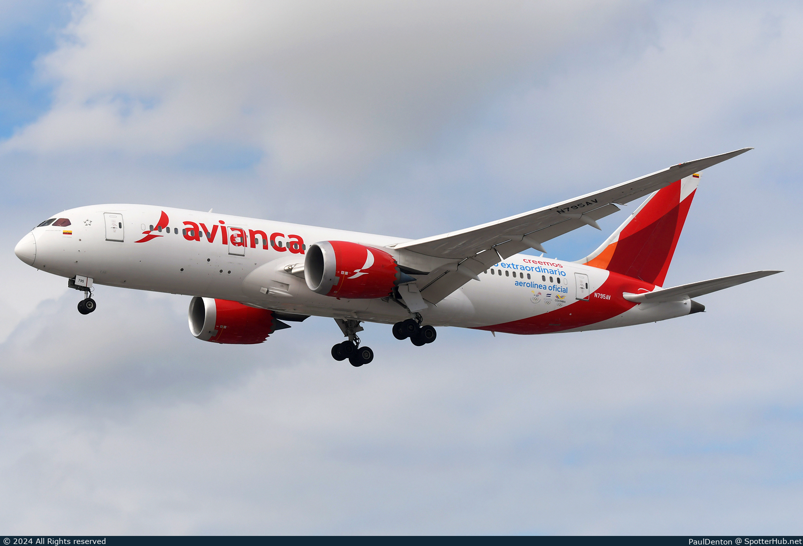 Photo of N795AV - Boeing 787-8 Dreamliner operated by Avianca