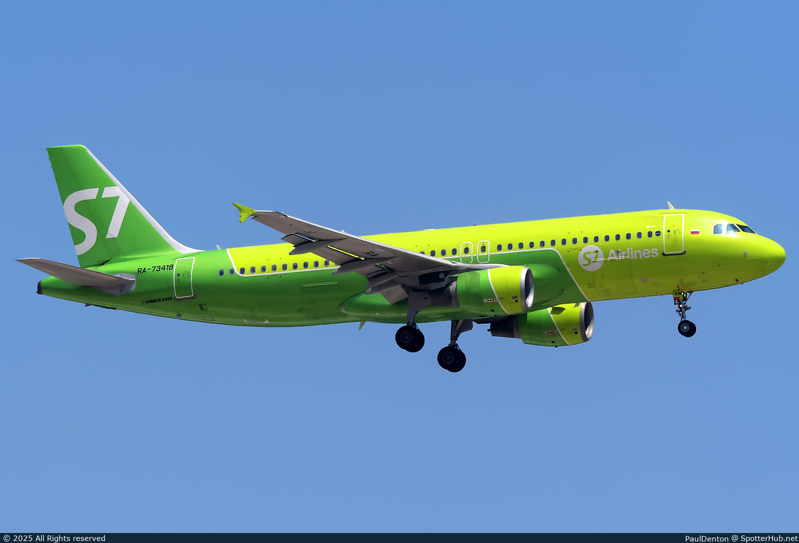 Photo of RA-73418 - Airbus A320-214 operated by S7 Airlines