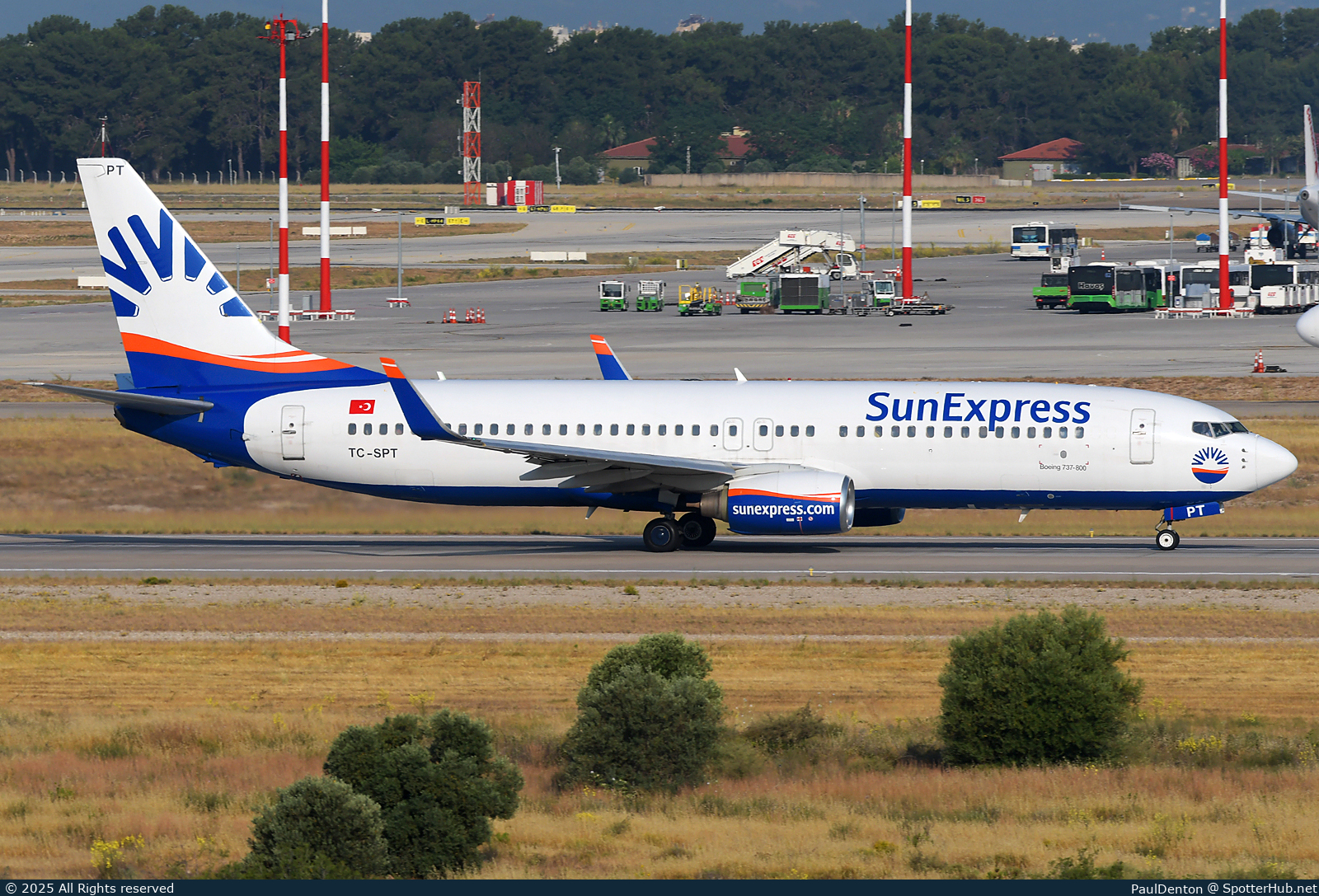Photo of TC-SPT - Boeing 737-8U3 operated by SunExpress