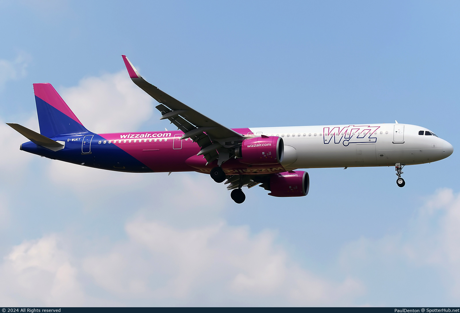 Photo of G-WUKT - Airbus A321-271NX operated by Wizz Air UK