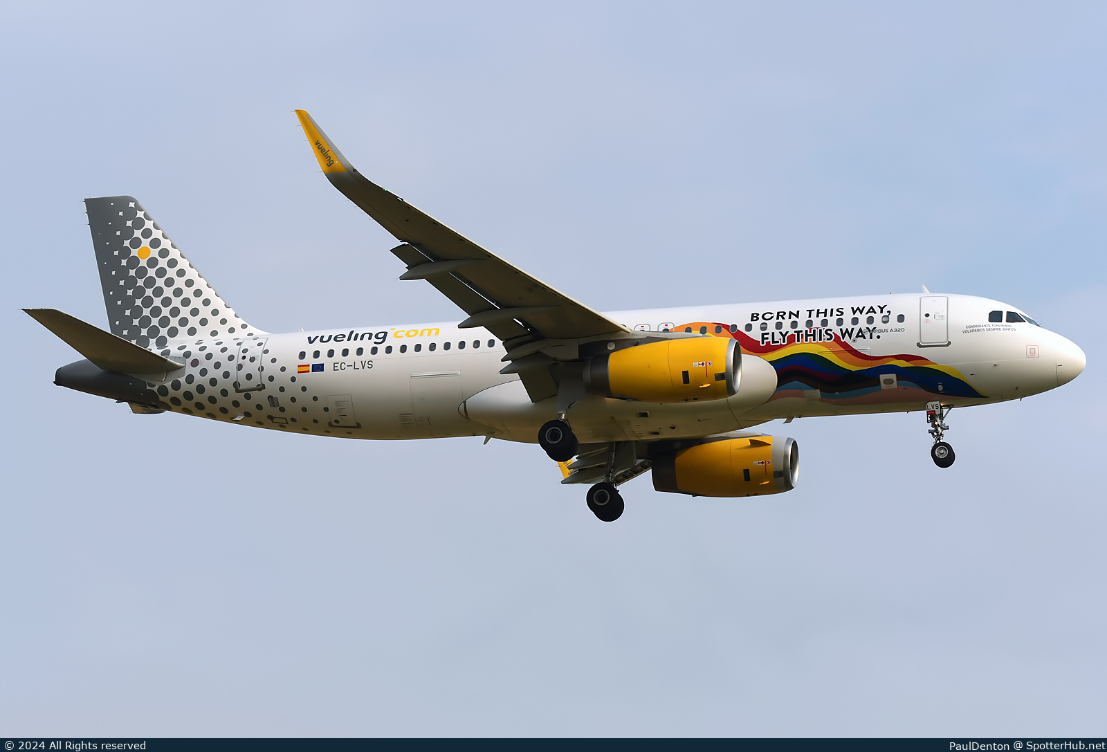 Photo of EC-LVS - Airbus A320-232 operated by Vueling