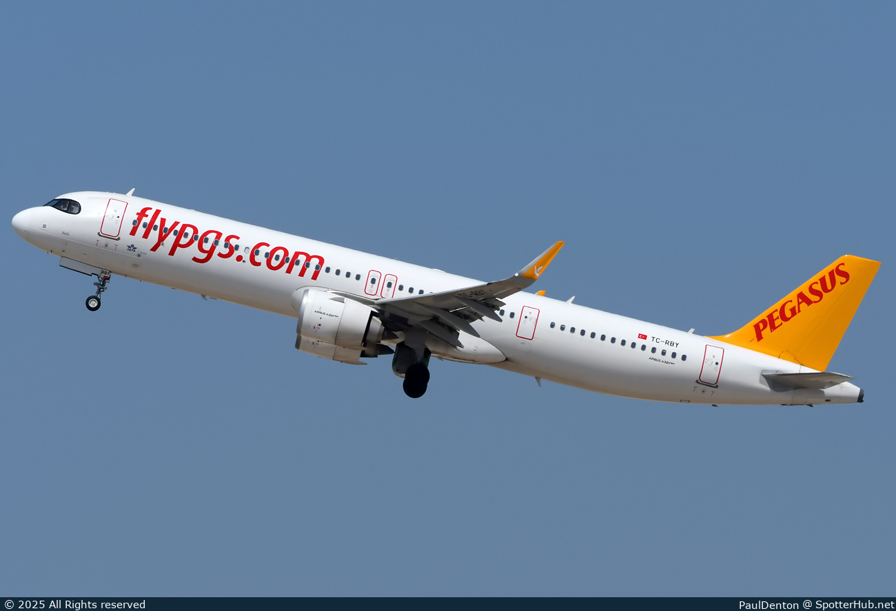Photo of TC-RBY - Airbus A321-251NX operated by Pegasus Airlines