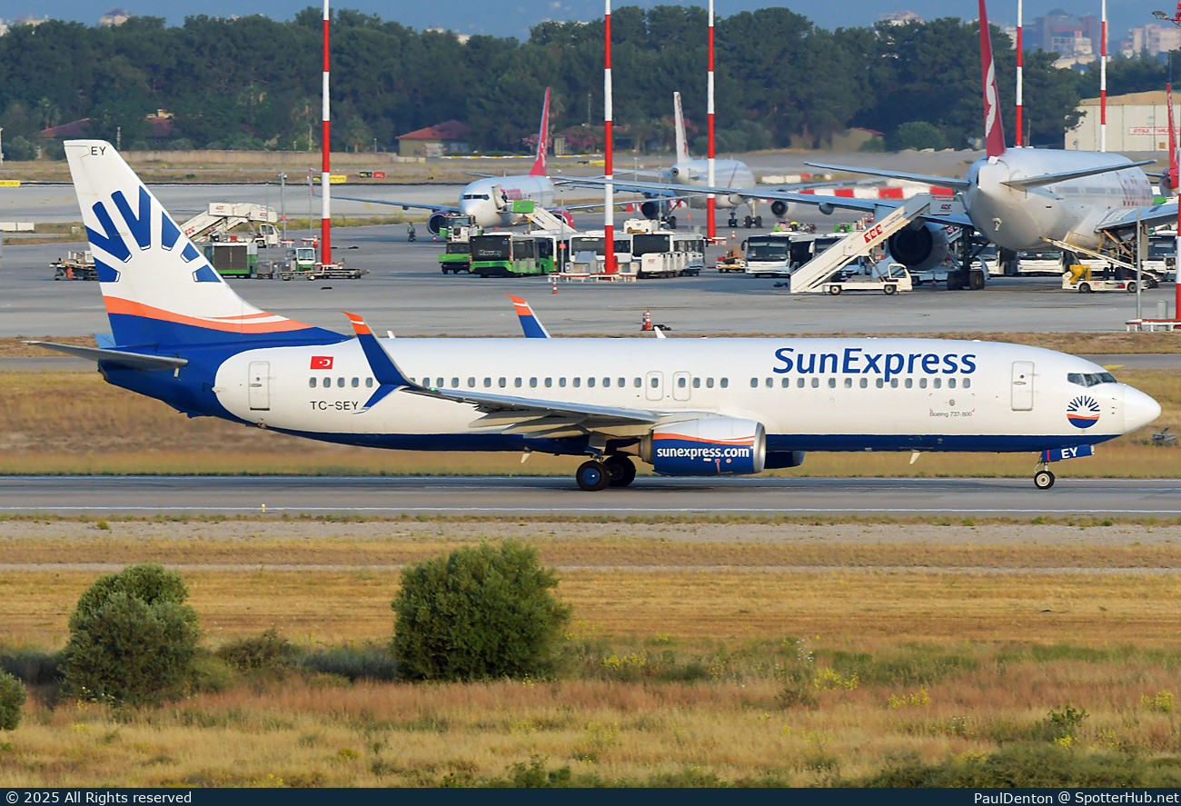 Photo of TC-SEY - Boeing 737-8HC operated by SunExpress