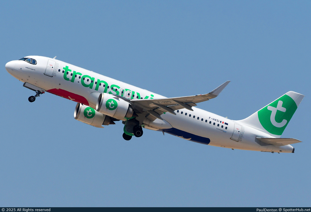 Photo of F-HXSI - Airbus A320-252N operated by Transavia France