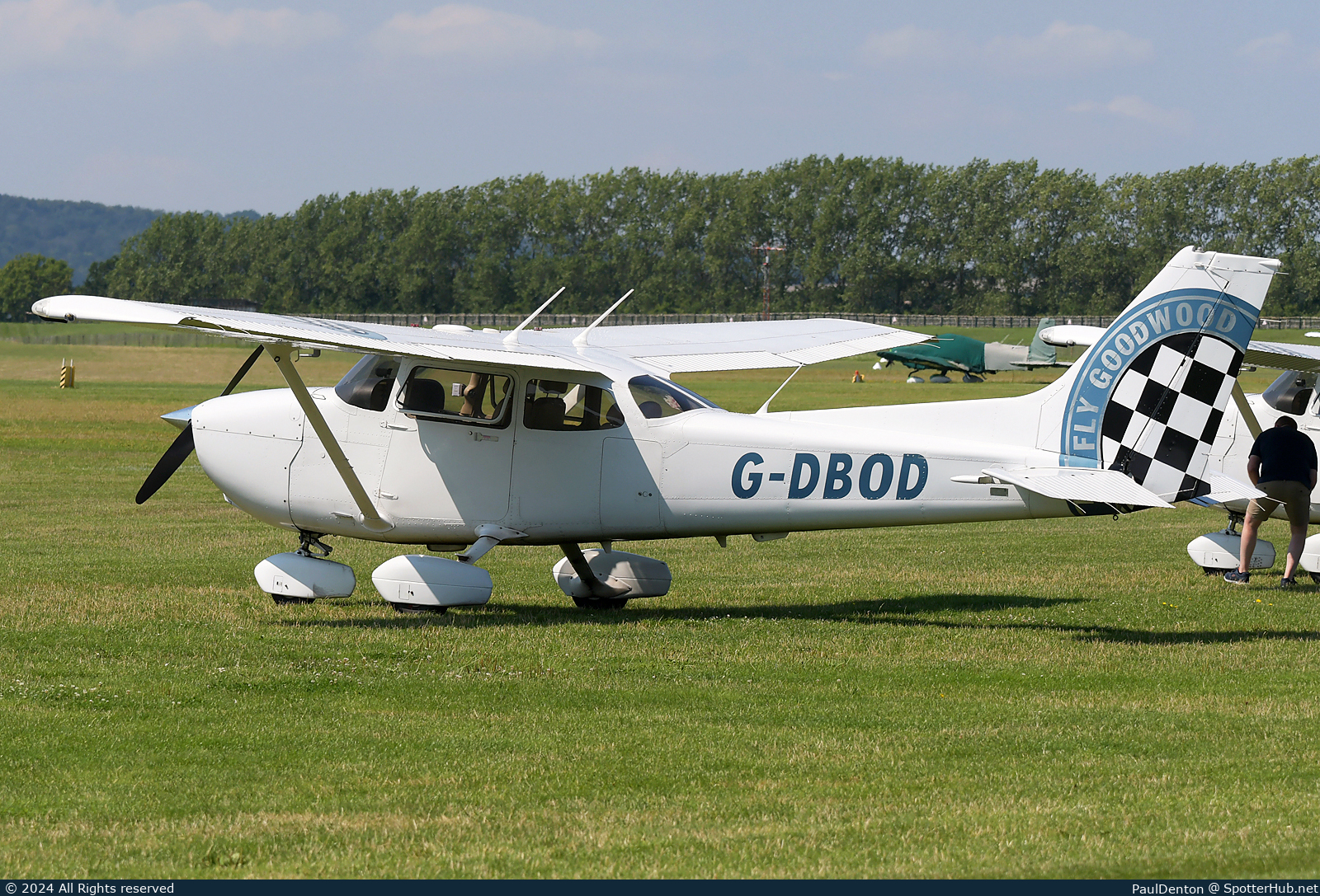 Photo of G-DBOD - Cessna 172S Skyhawk SP at Goodwood