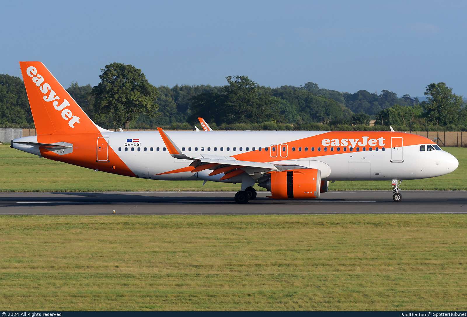 Photo of OE-LSI - Airbus A320-251N