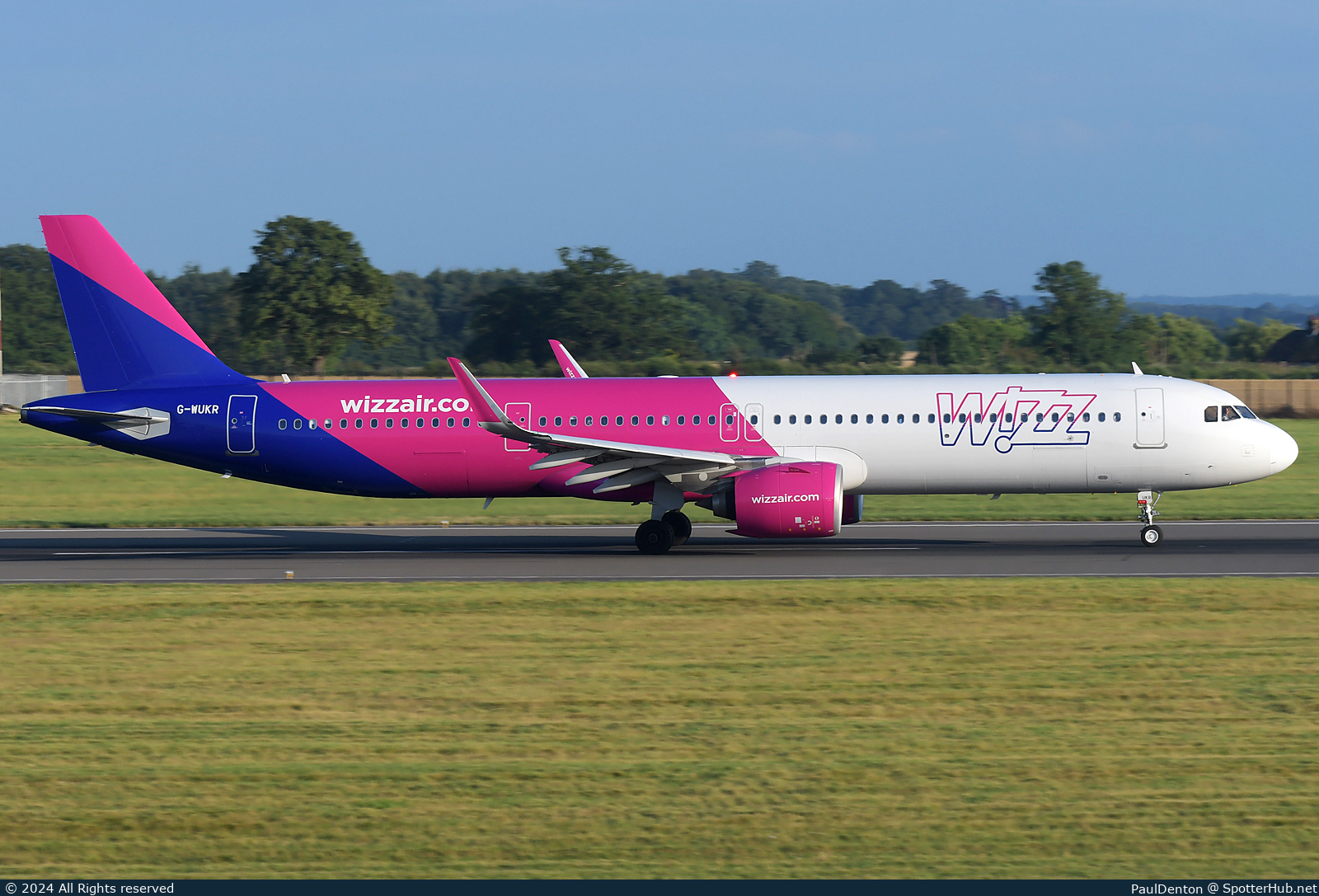 Photo of G-WUKR - Airbus A321-271NX operated by Wizz Air UK