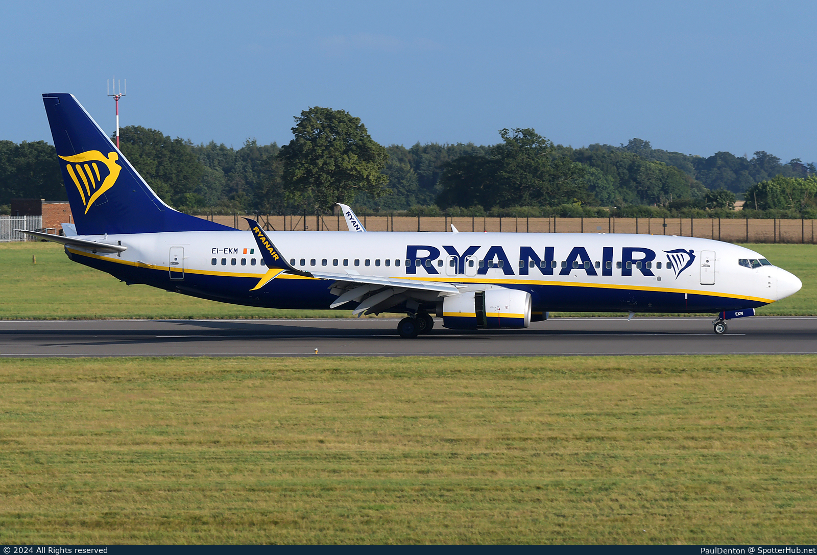 Photo of EI-EKM - Boeing 737-8AS operated by Ryanair