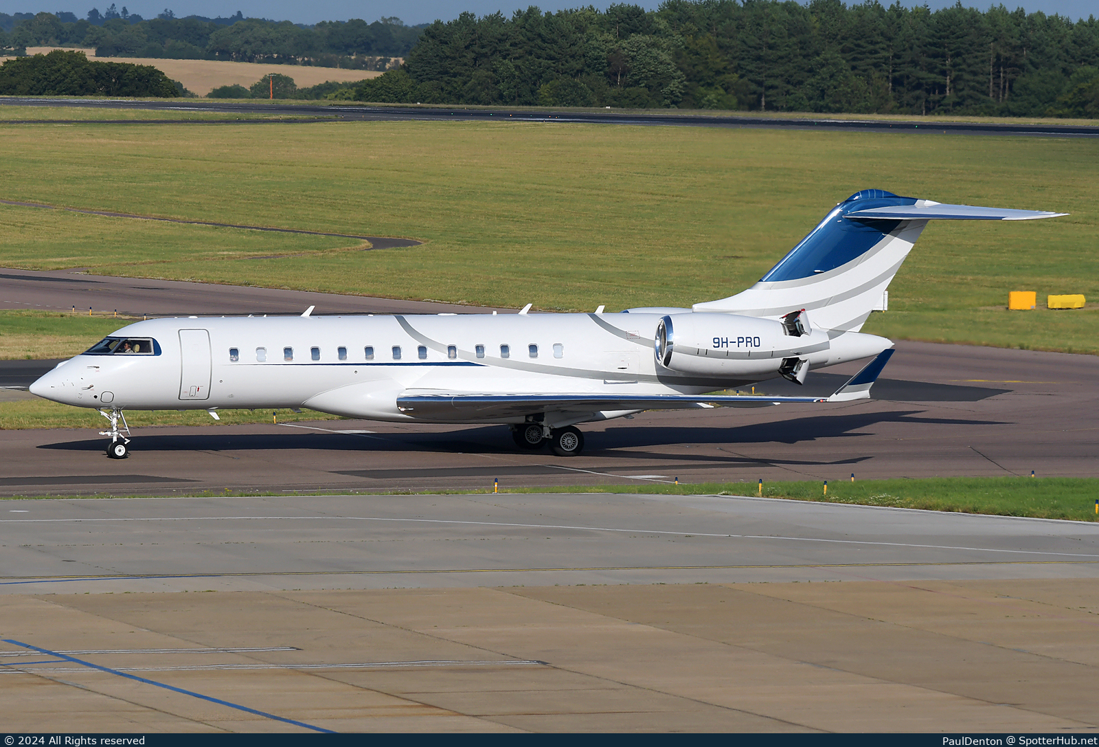 Photo of 9H-PRO - Bombardier Global 6500 operated by Comlux Aviation Malta