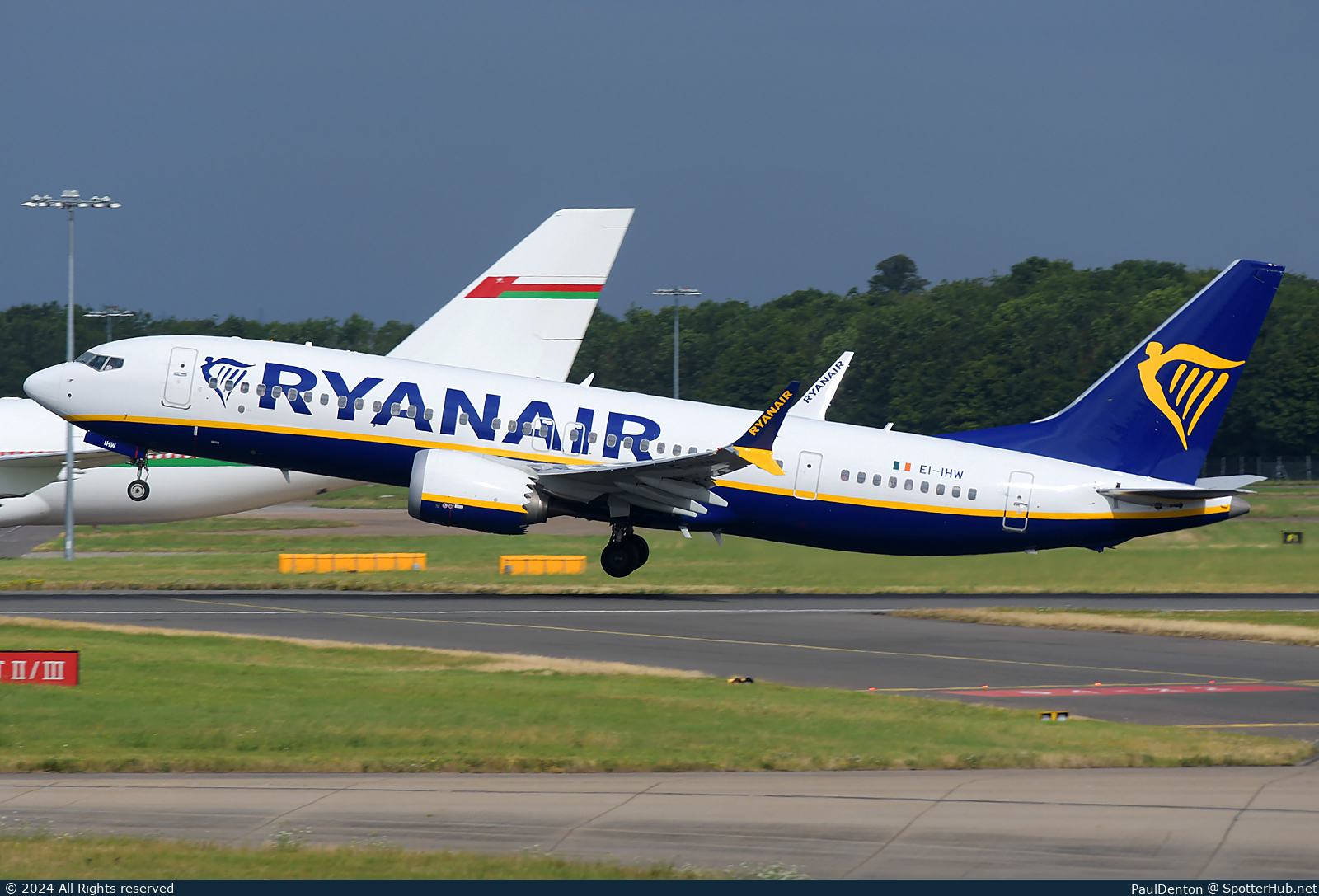 Photo of EI-IHW - Boeing 737 MAX 8-200 operated by Ryanair