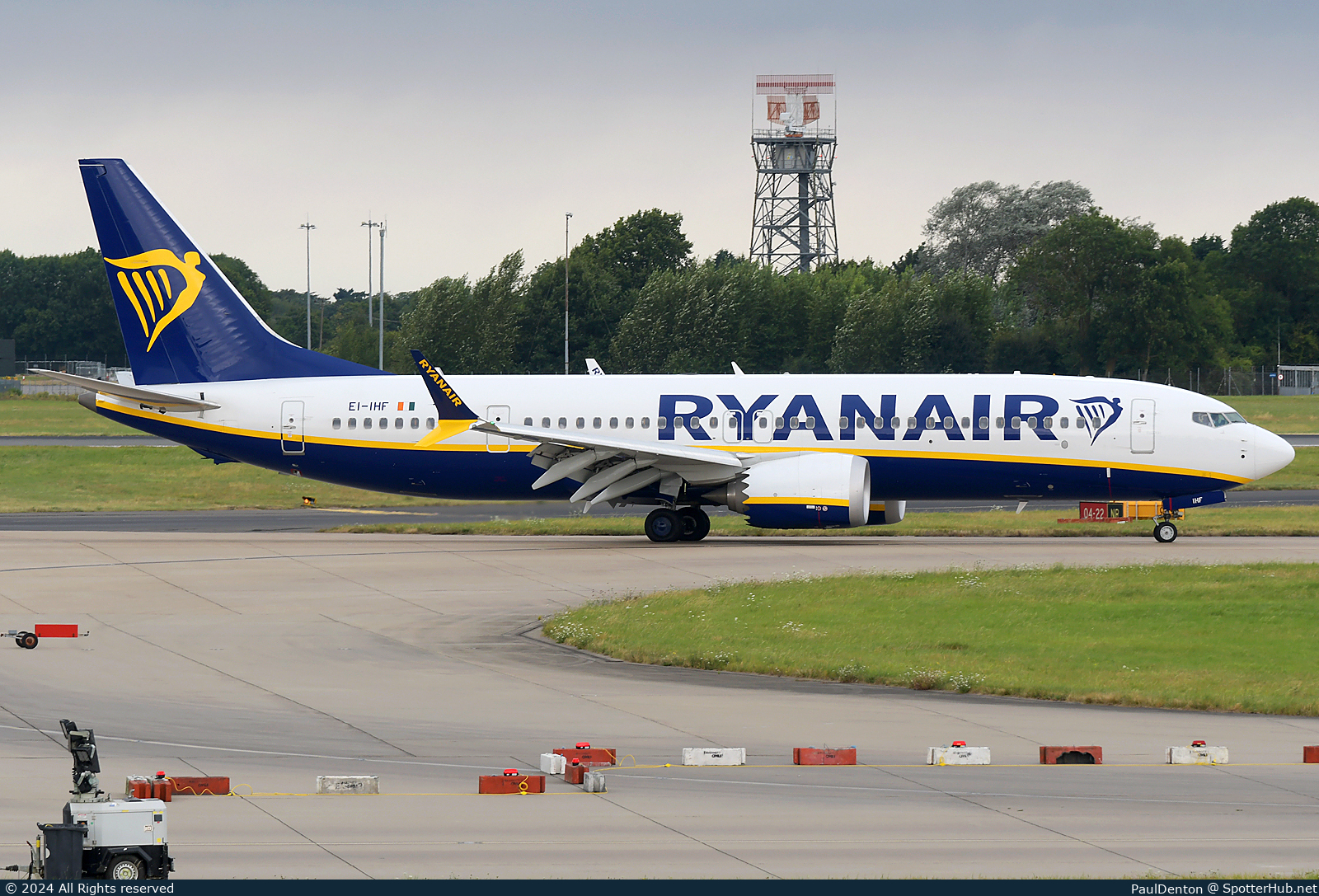 Photo of EI-IHF - Boeing 737 MAX 8-200 operated by Ryanair