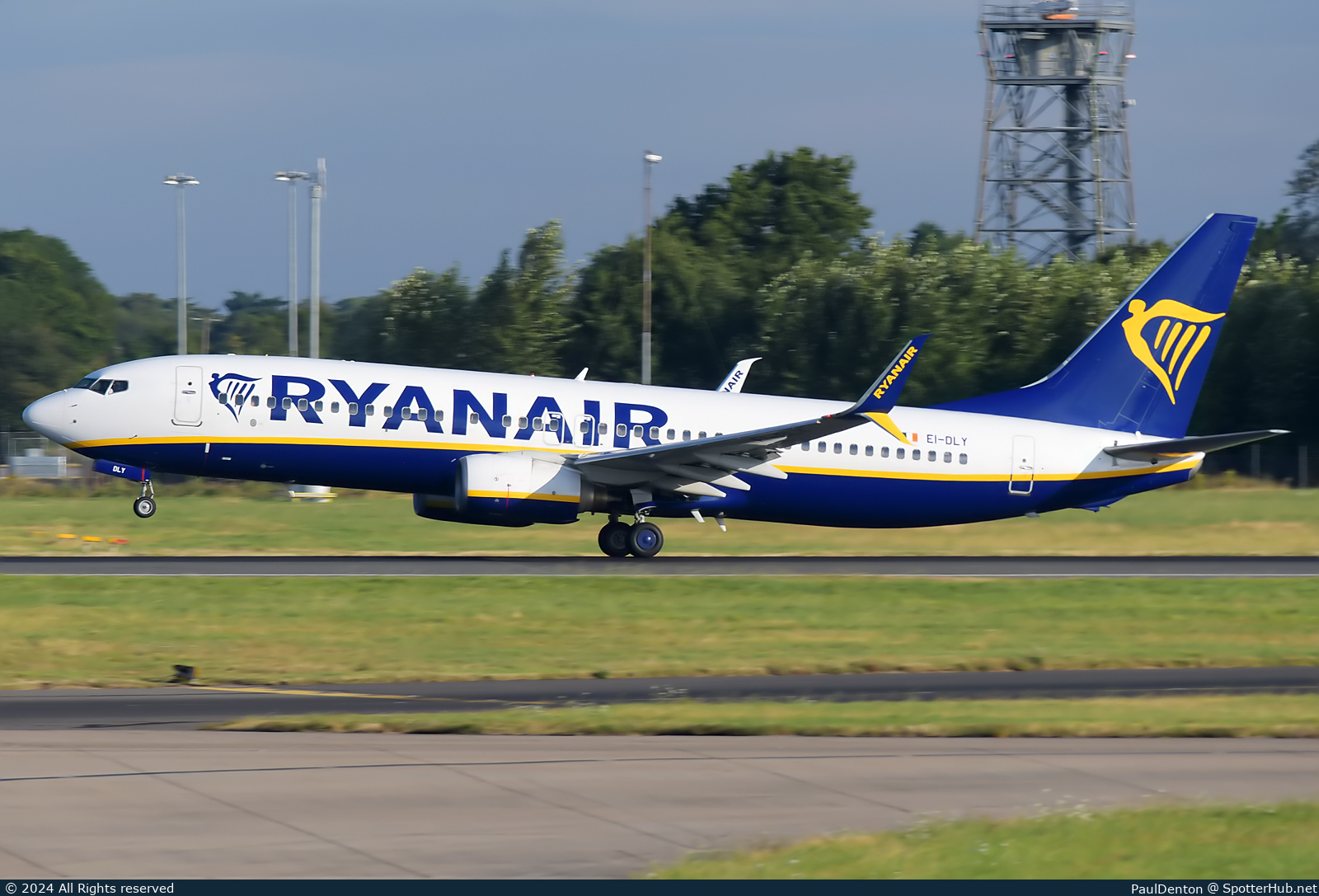 Photo of EI-DLY - Boeing 737-8AS operated by Ryanair