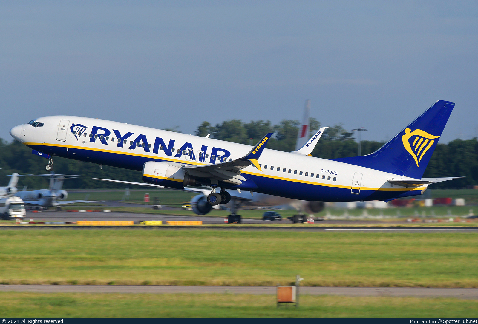 Photo of G-RUKD - Boeing 737-8AS operated by Ryanair UK