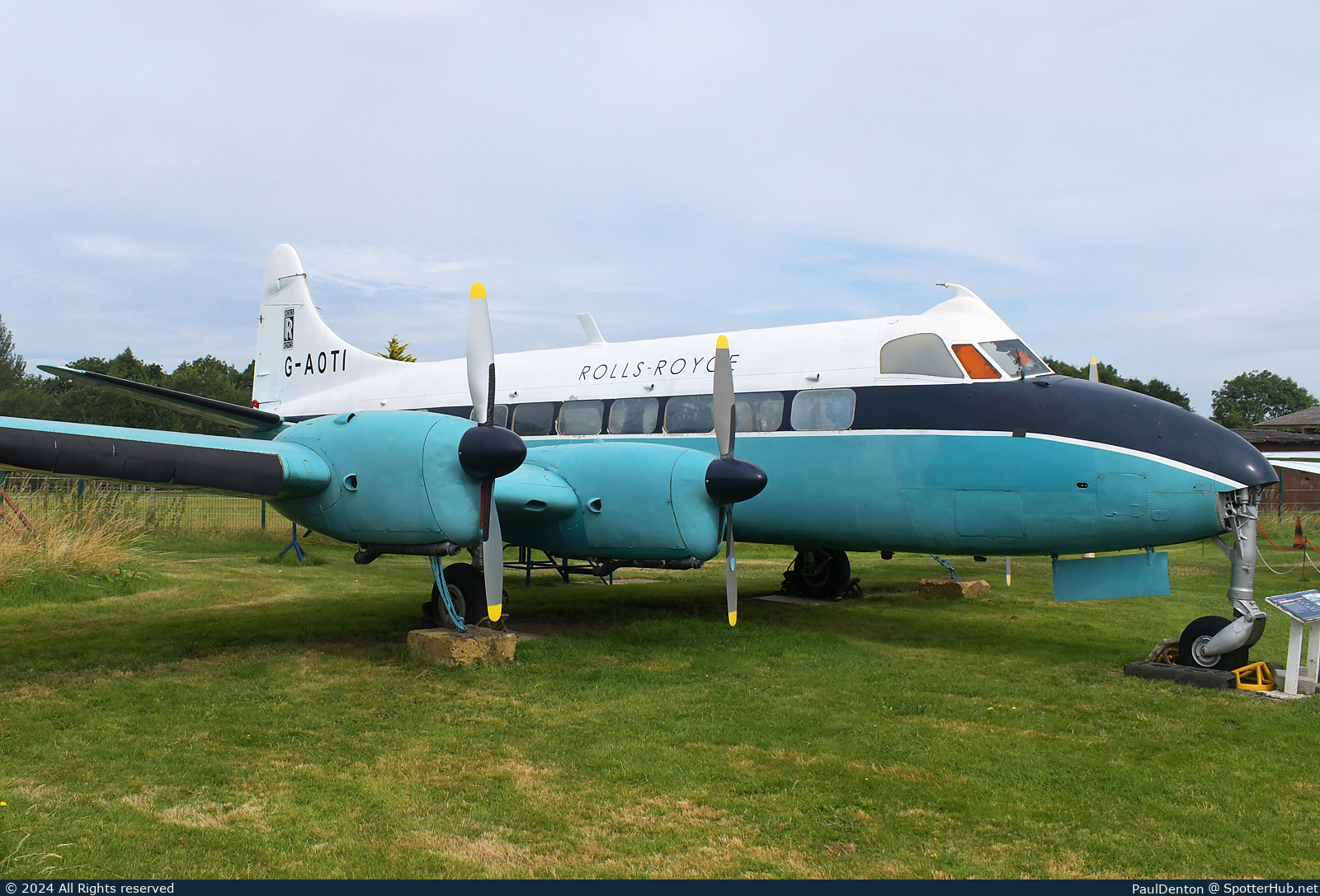 Photo of G-AOTI - De Havilland DH-114 Heron 2D operated by de Havilland Aircraft Museum