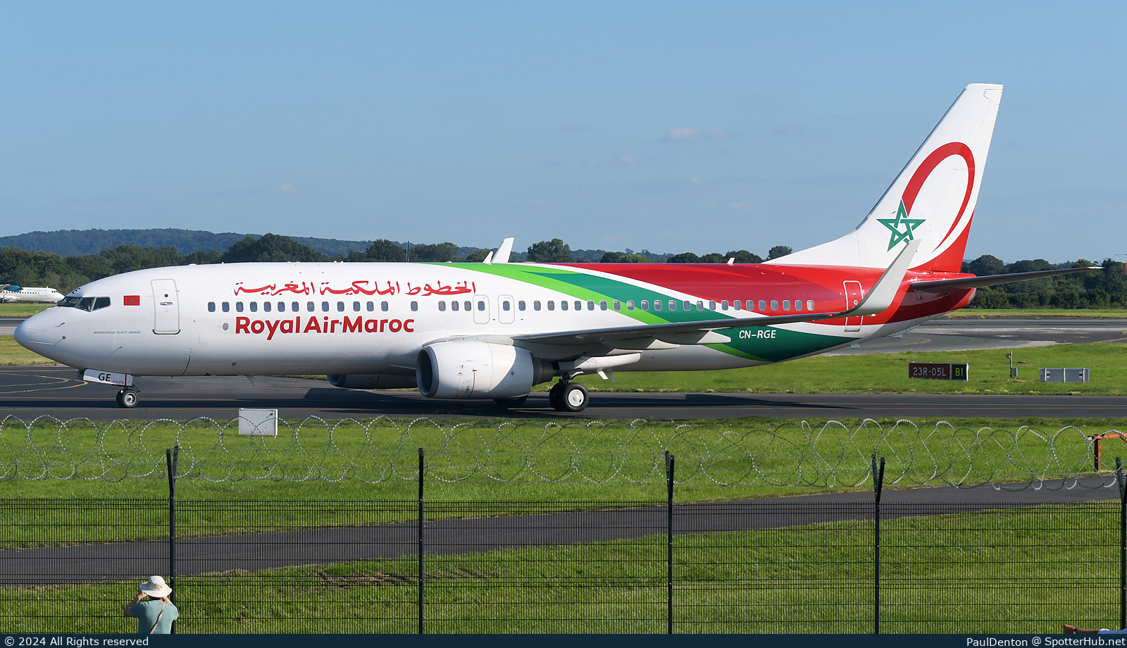 Photo of CN-RGE - Boeing 737-86N operated by Royal Air Maroc