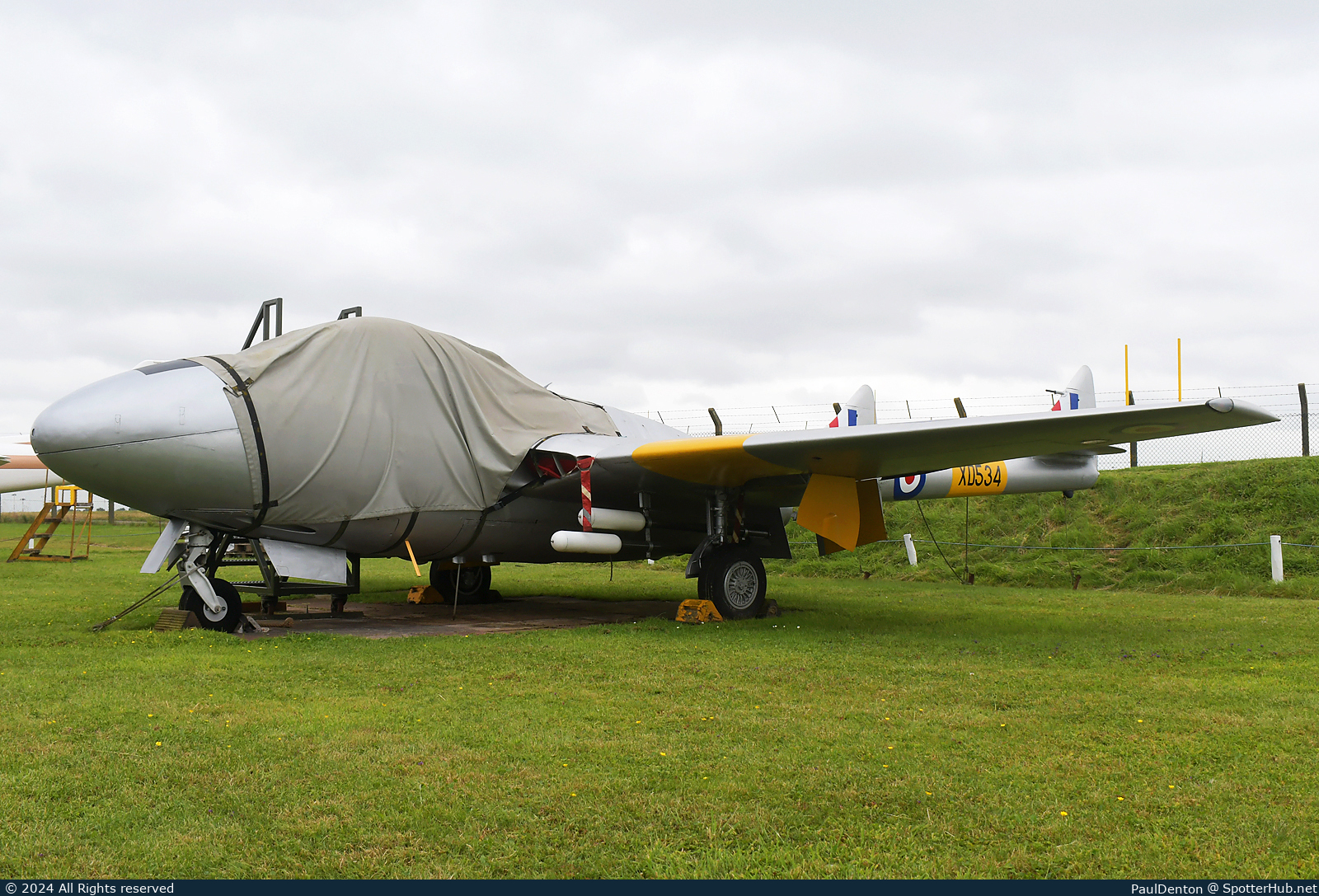 Photo of XD534 - De Havilland DH-100 Vampire T.11 operated by Royal Air Force