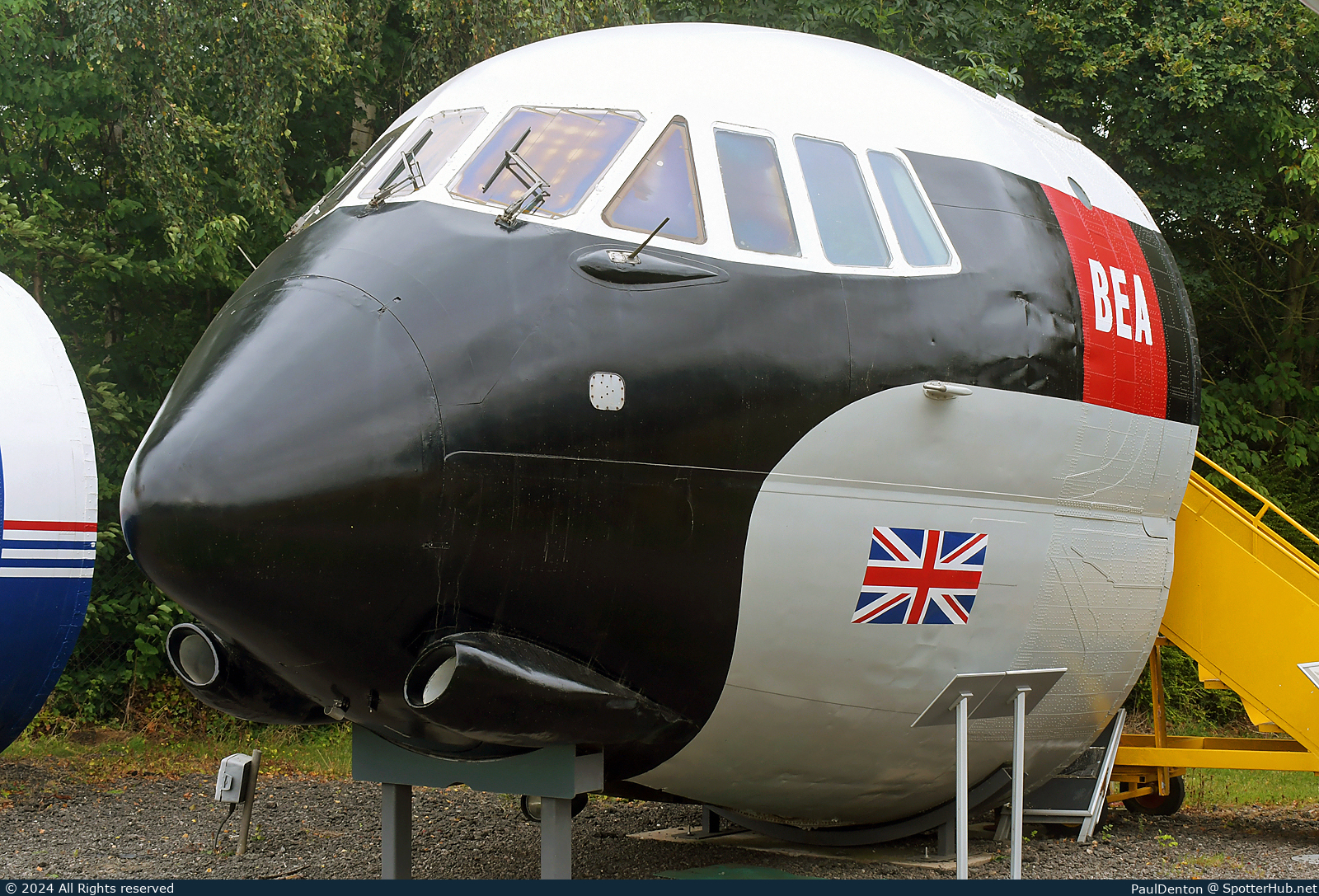 Photo of G-APES - Vickers Vanguard 953C Merchantman operated by BEA - British European Airways