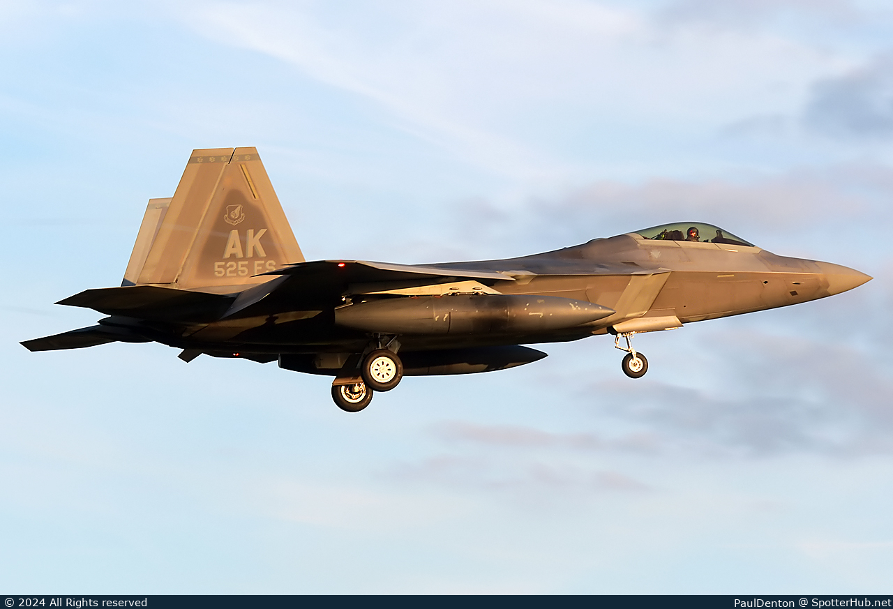 Photo of 10-4195 - Lockheed Martin F-22A Raptor operated by US Air Force
