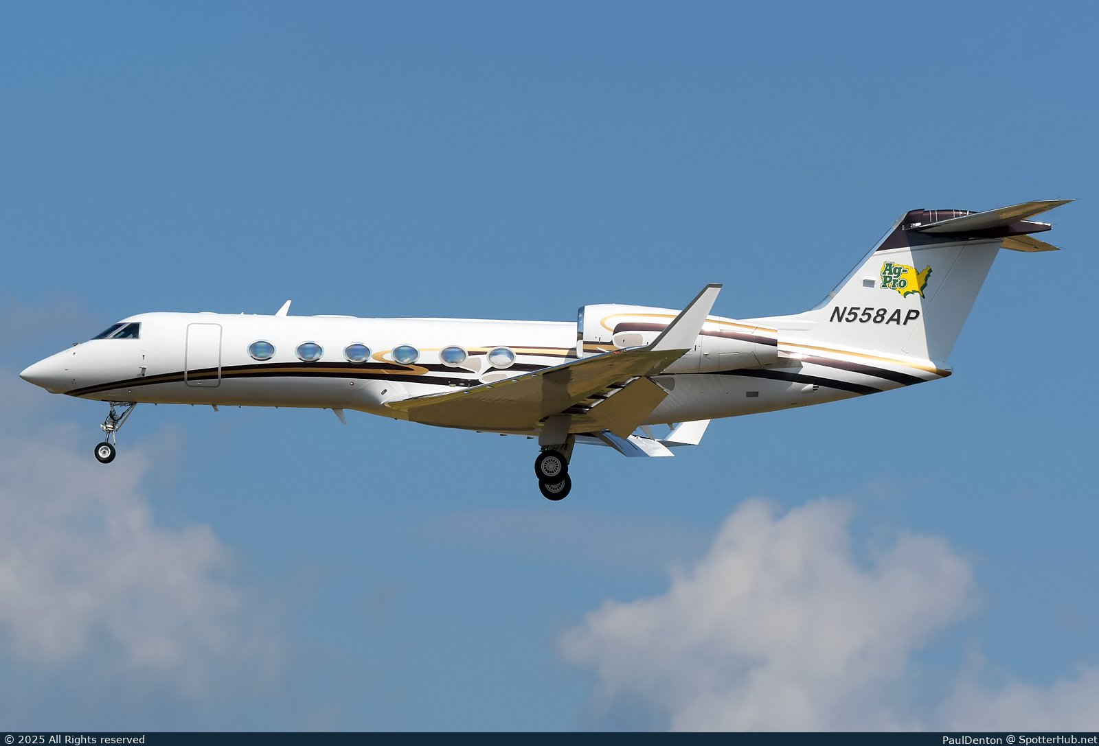 Photo of N558AP - Gulfstream GIV-X (G450) operated by Ag-Pro