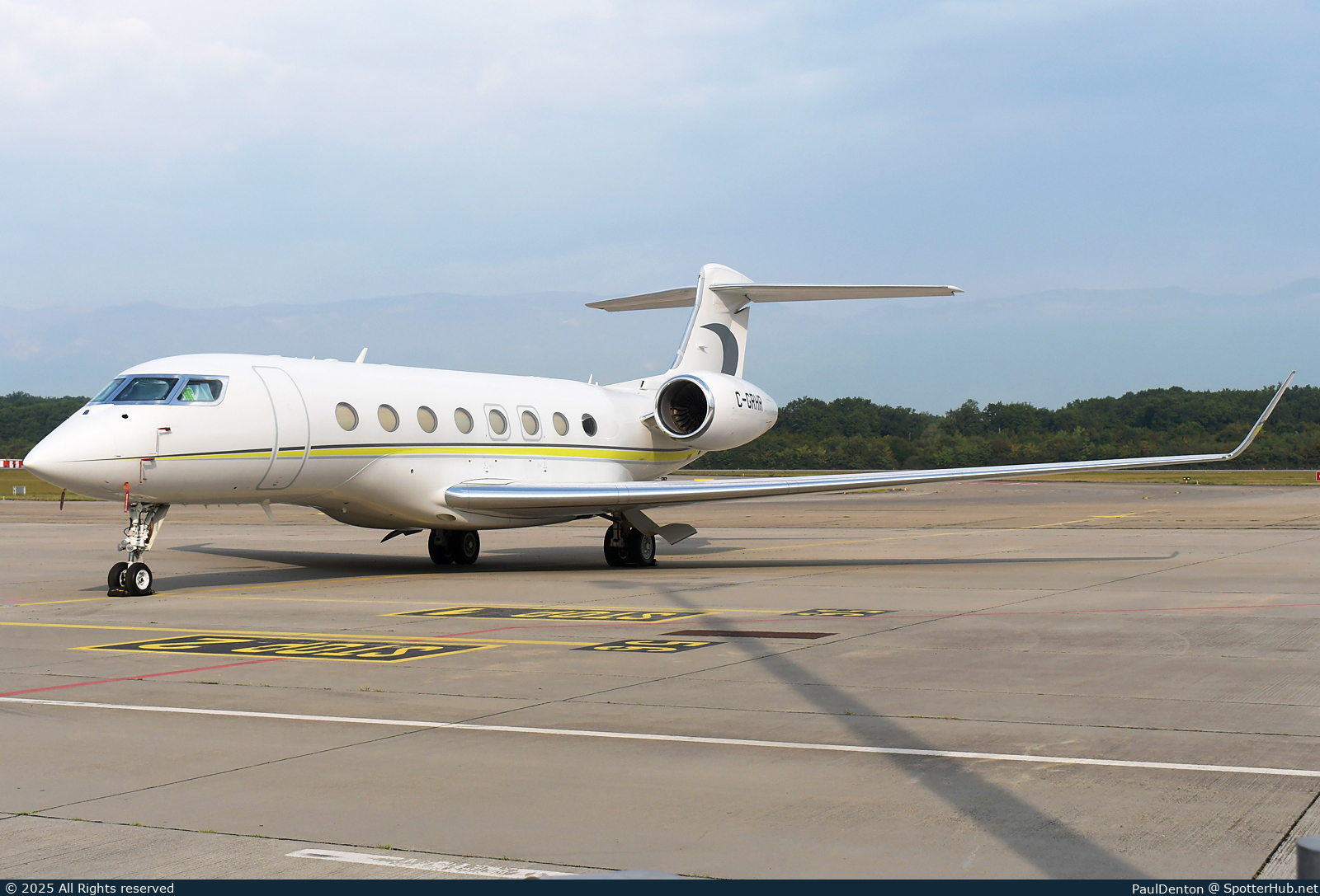 Photo of C-GRHR - Gulfstream G650ER operated by Skyservice Business Aviation