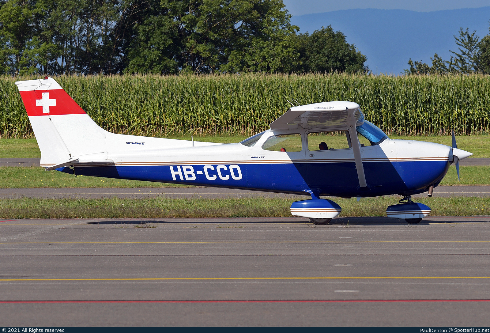 Photo of HB-CCO - Reims-Cessna F172N Skyhawk II operated by Private