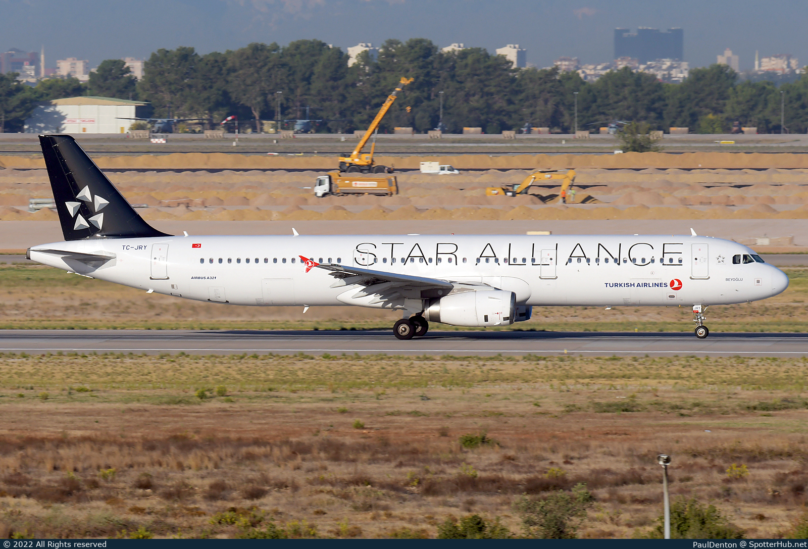 Photo of TC-JRY - Airbus A321-231 operated by Turkish Airlines