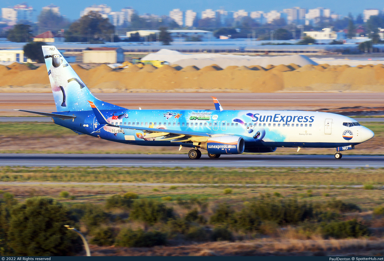 Photo of TC-SNU - Boeing 737-8HC operated by SunExpress