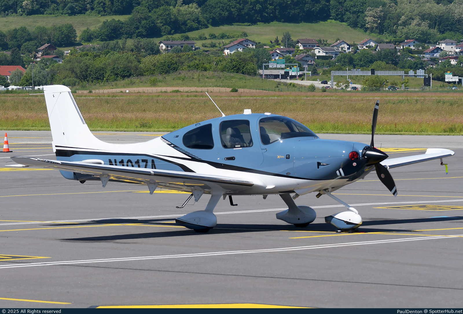 Photo of N101ZA - Cirrus SR22T G7 GTS operated by Private