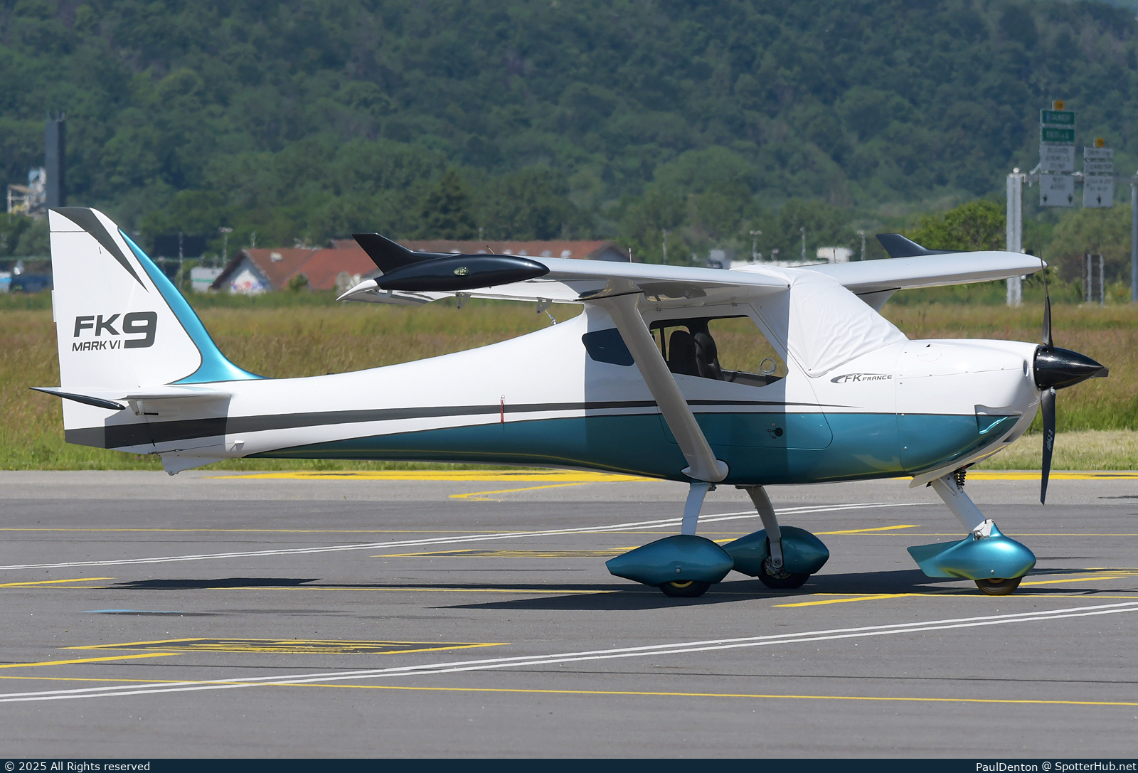 Photo of 71-TO - FK-Lightplanes FK9 Mk.VI operated by Private