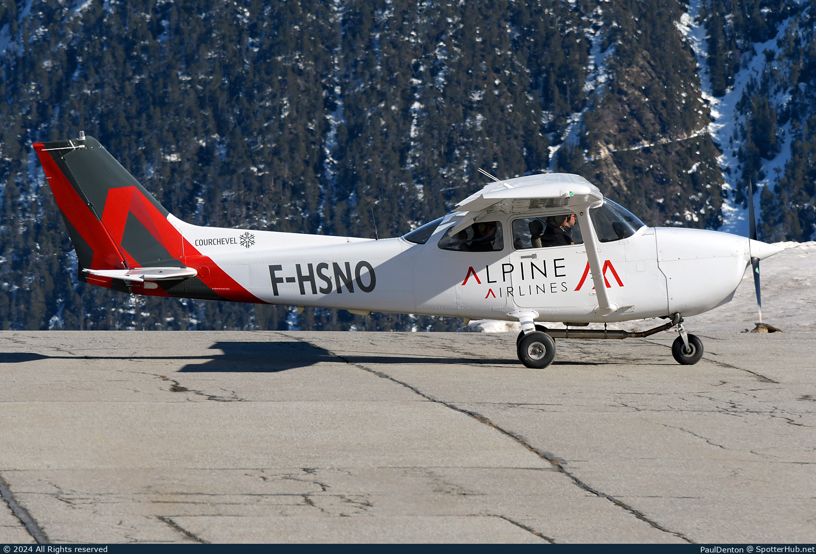 Photo of F-HSNO - Cessna 172R Skyhawk operated by Alpine Airlines