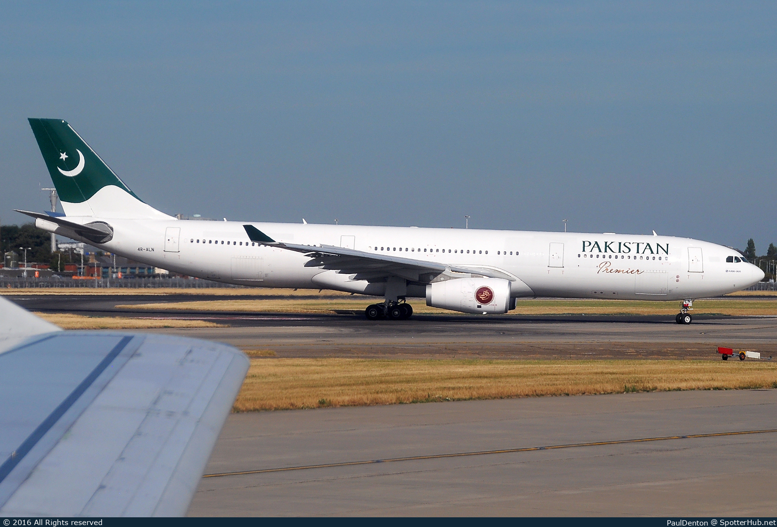 Photo of 4R-ALN - Airbus A330-343 operated by PIA Pakistan International Airlines (opb SriLankan Airlines)