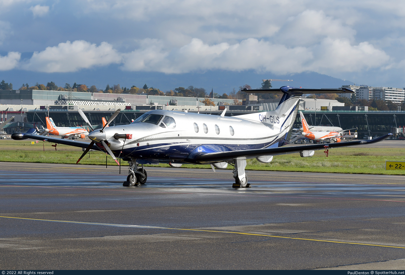 Photo of OH-GLS - Pilatus PC-12 NG operated by Fly 7 Executive Aviation