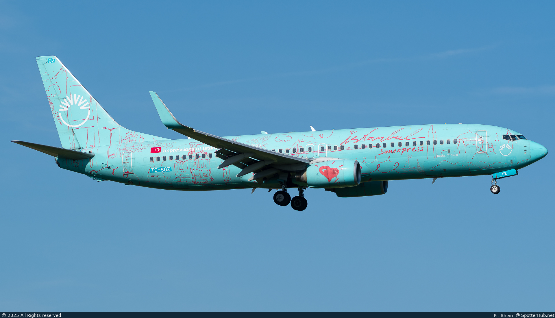 Photo of TC-SOZ - Boeing 737-8HX operated by SunExpress