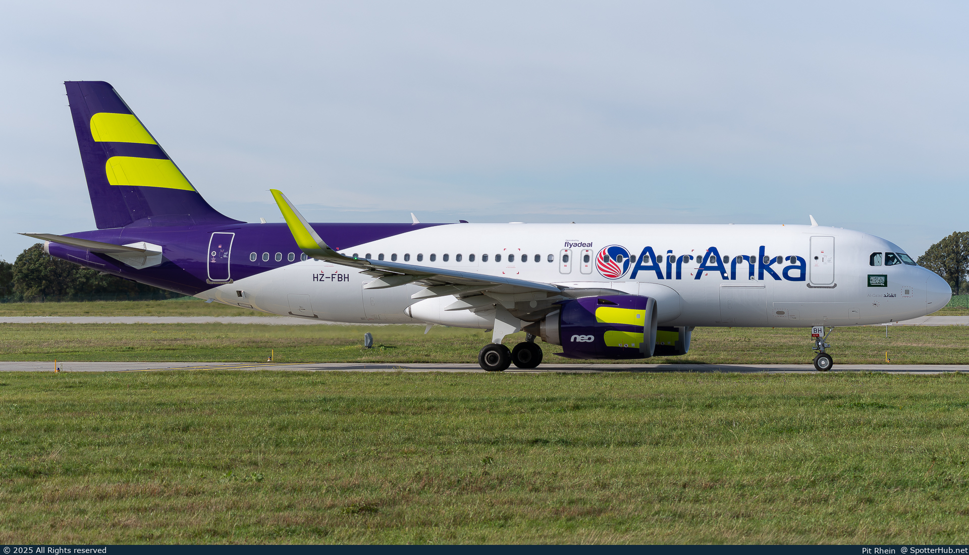 Photo of HZ-FBH - Airbus A320-251N operated by Air Anka (opb flyadeal)