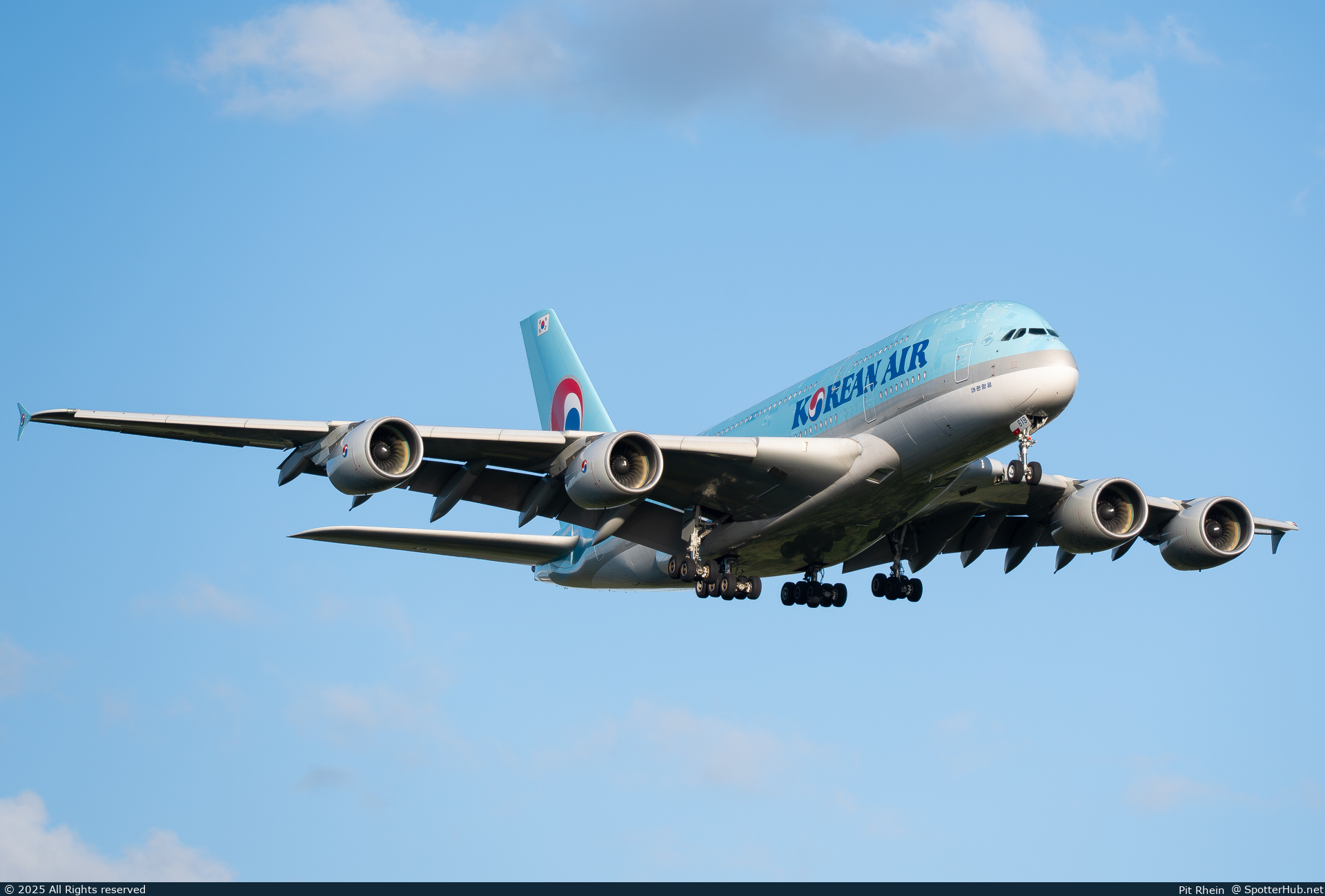 Photo of HL7619 - Airbus A380-861 operated by Korean Air
