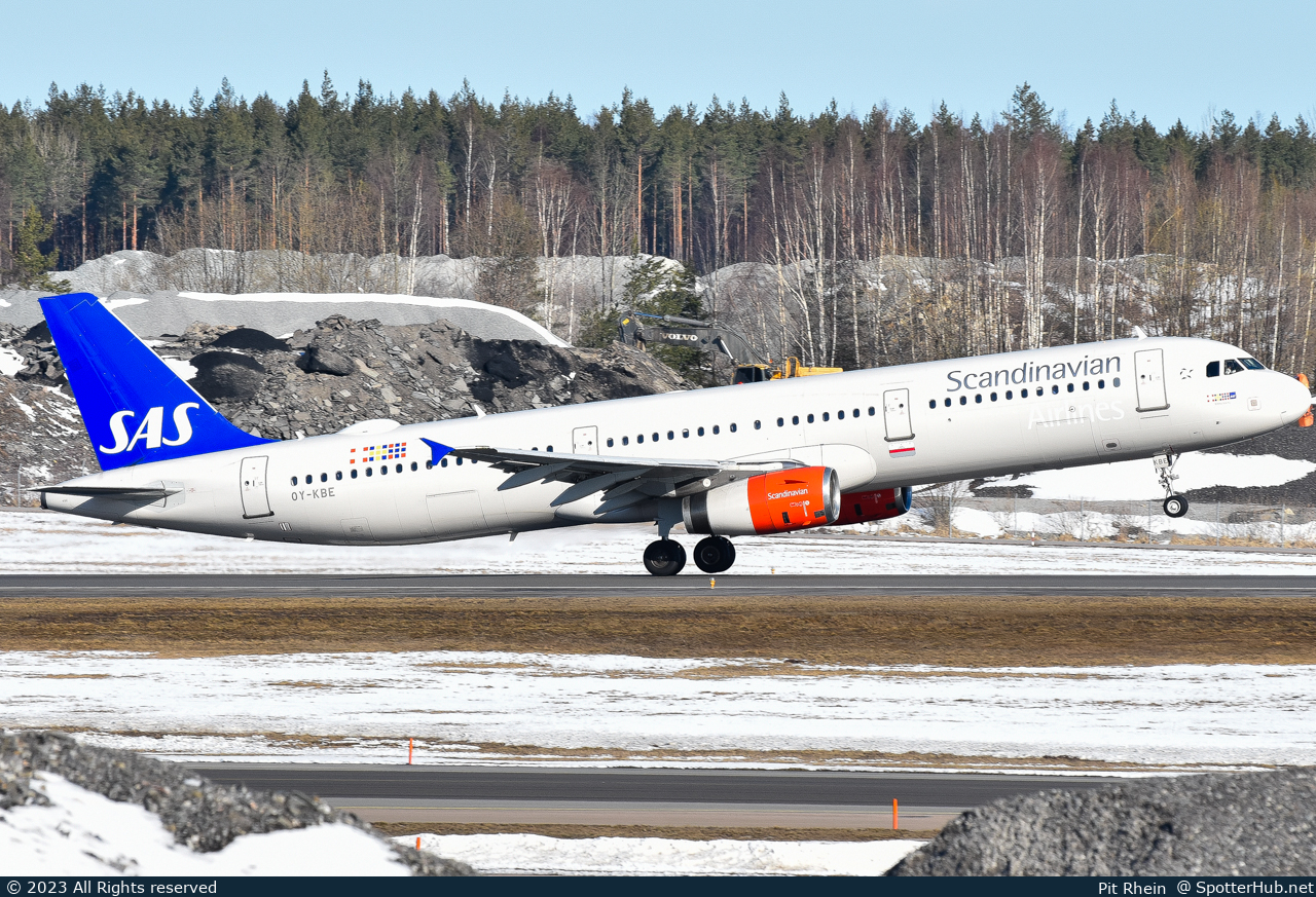Photo of OY-KBE - Airbus A321-232 operated by SAS Scandinavian Airlines